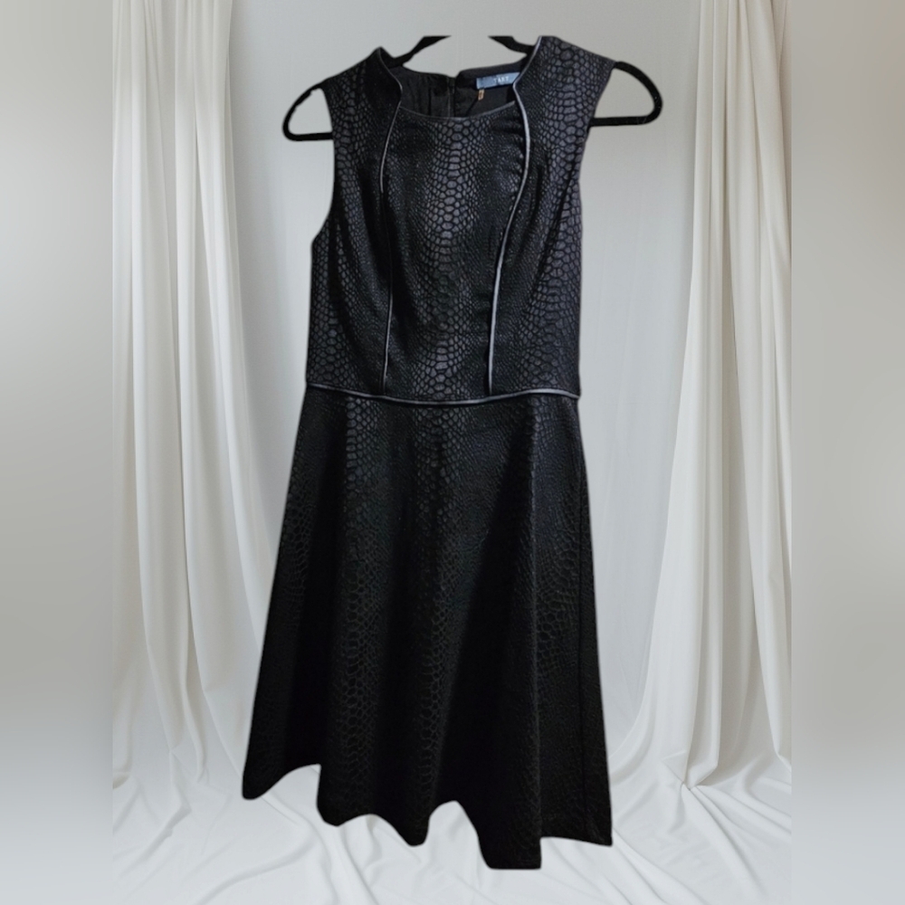 Black dress xs